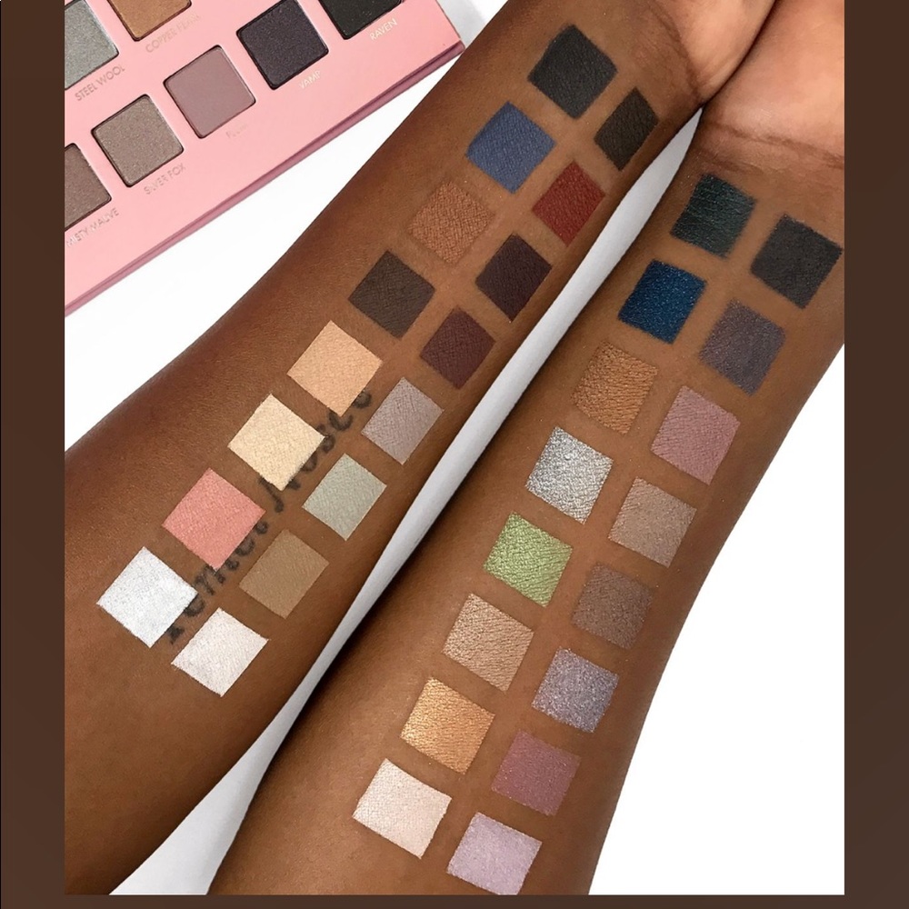 LORAC Mega Pro 4 Palette - Picture 4 of 5